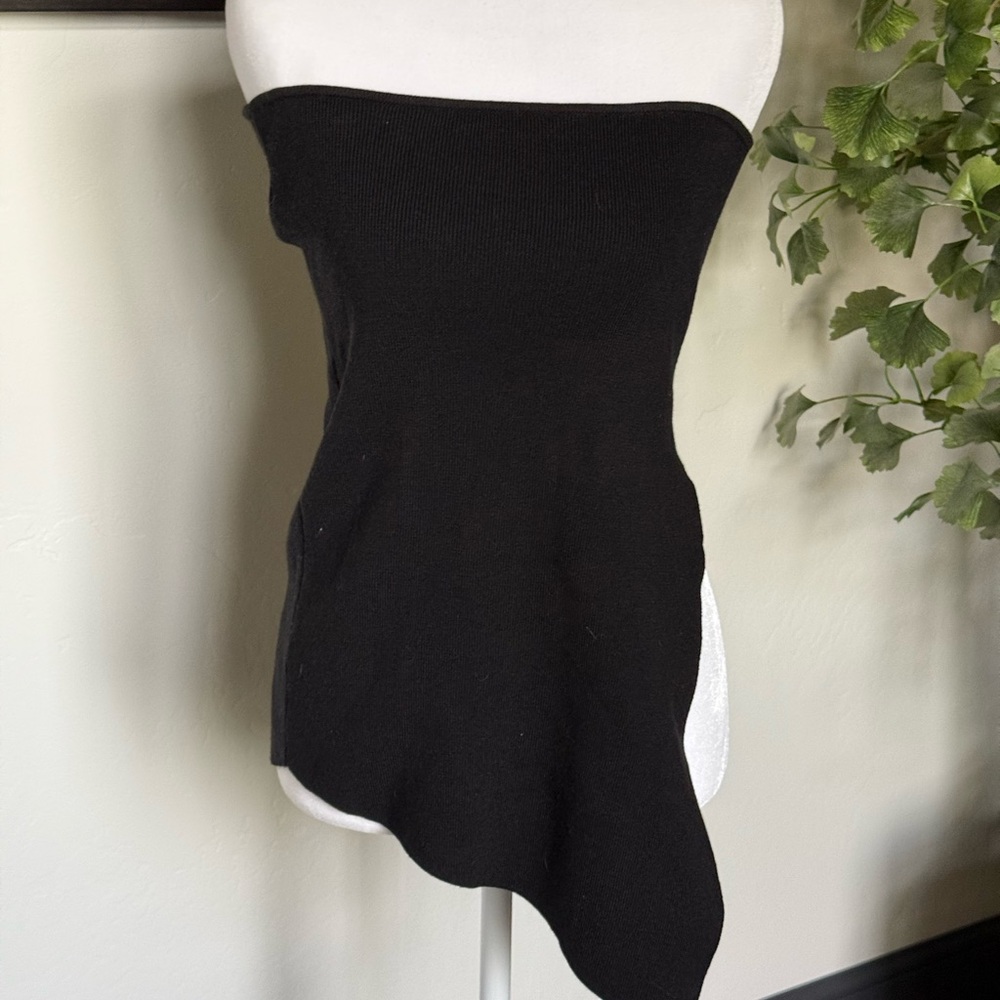 NWOT Black Strapless Asymmetrical Top